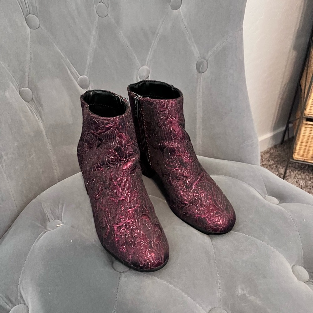 Circus by Sam Edelman Textured Purple Ankle Boots
